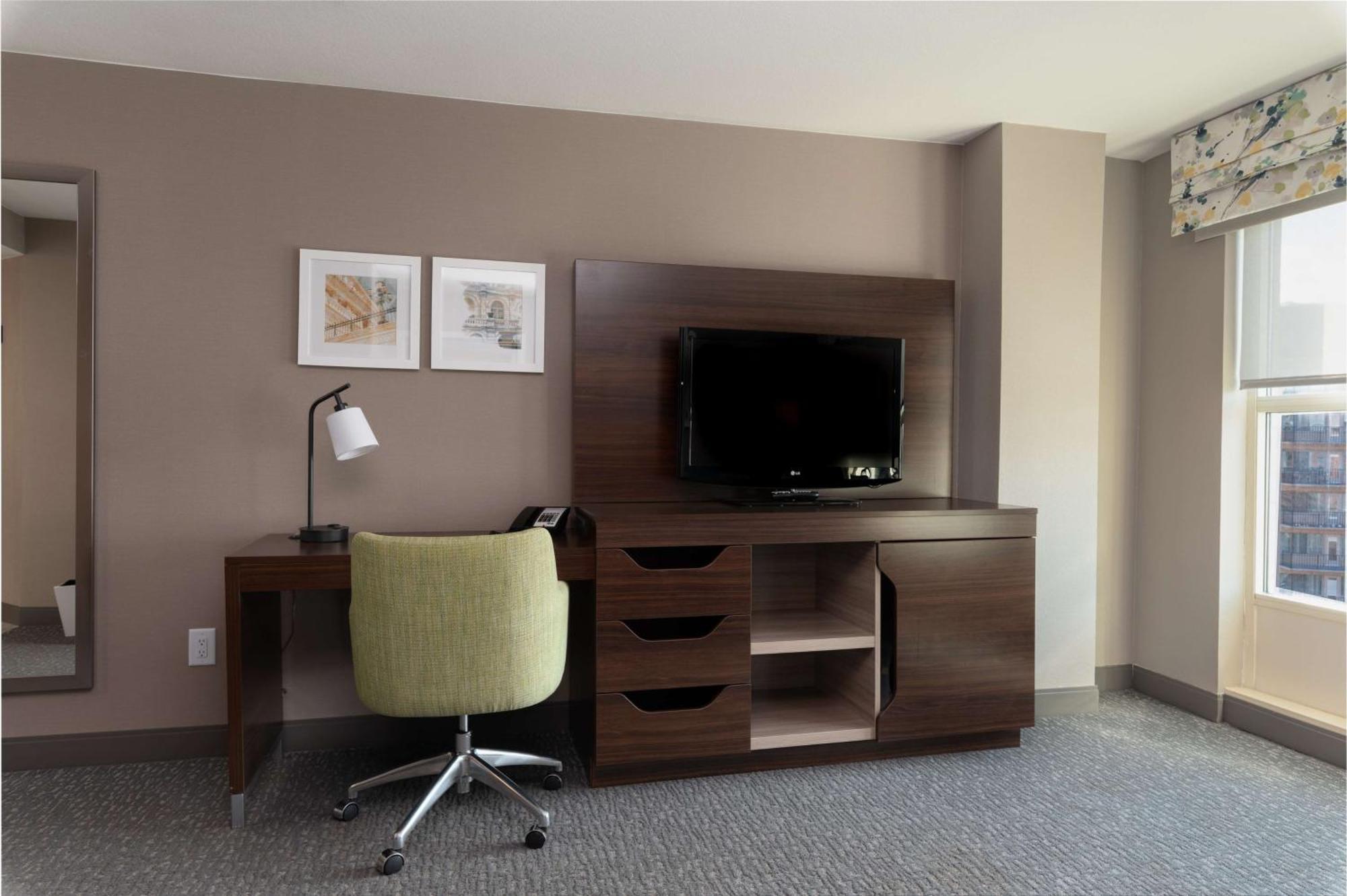 Hampton Inn & Suites Arlington Crystal City Dca Dış mekan fotoğraf